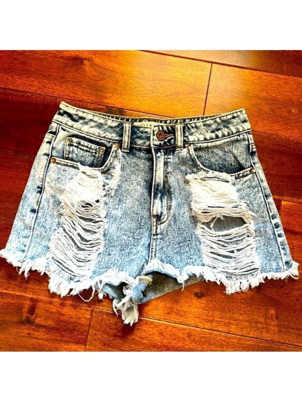 Bullhead shorts 